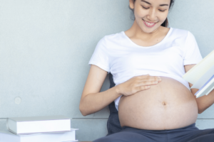 Thời gian uống sắt và canxi cho bà bầu quan trọng như thế nào?
