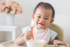 Vì sao bé ăn uống đầy đủ nhưng vẫn còi cọc chậm tăng cân?