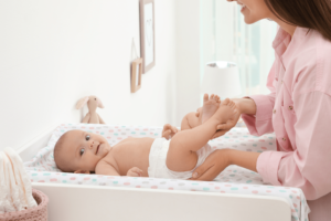 Chăm sóc trẻ sơ sinh bị đi ngoài ngay tại nhà an toàn và hiệu quả