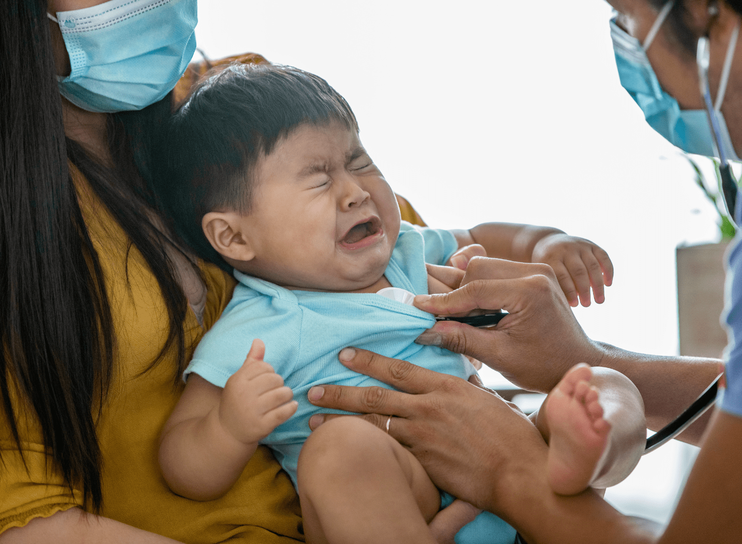 Viêm ruột là một trong những nguyên nhân chính dẫn đến tiêu chảy ở trẻ
