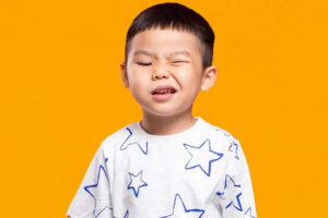 Hội chứng Tic là gì? Biểu hiện và phương pháp điều trị Tic ở trẻ em